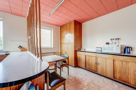 1BarnfieldAve(Interior)(9of17).jpg