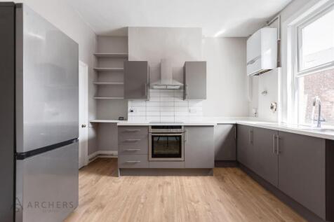 8PickmereRoad(Interior)-2.jpg