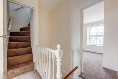 8PickmereRoad(Interior)-13.jpg