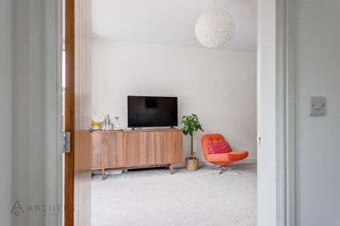 10aFairbarnRoad(Interior)-1.jpg