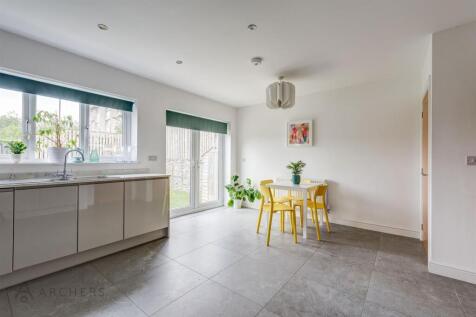 10aFairbarnRoad(Interior)-9.jpg