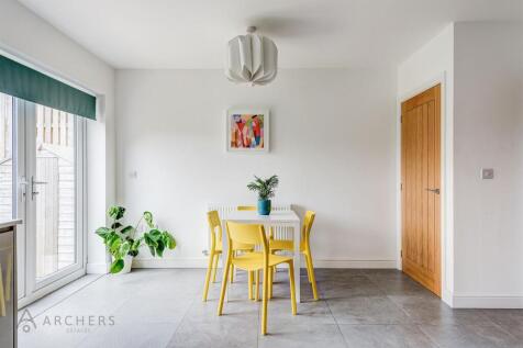 10aFairbarnRoad(Interior)-7.jpg