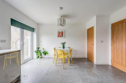 10aFairbarnRoad(Interior)-8.jpg