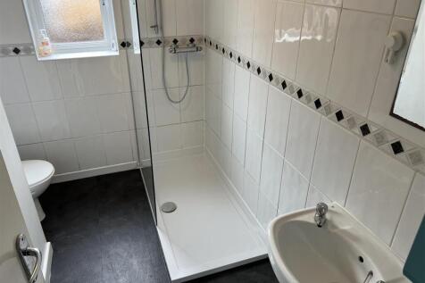 New Bathroom Shot 1.JPG