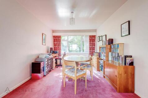 14DenBankClose(Interior)-8.jpg
