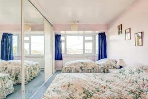 14DenBankClose(Interior)-17.jpg