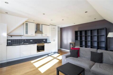 Reception/Kitchen
