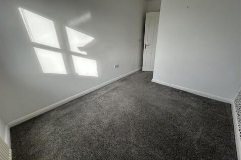 BEDROOM FIVE