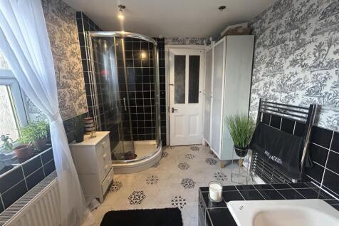 BATHROOM &amp; WC