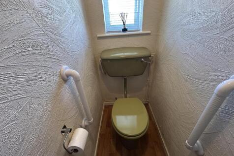 SEPARATE WC