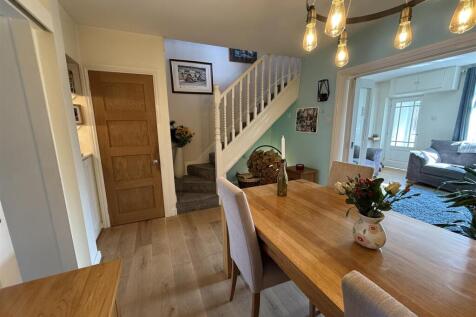 DINNING ROOM