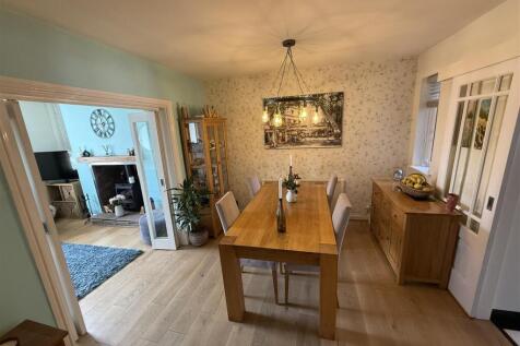 DINNING ROOM