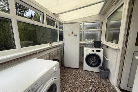 UTILTY PORCH