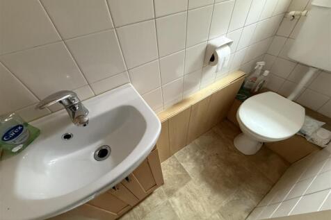 CLOAKS &amp; WC