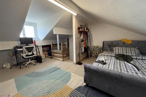 OCCASSIONAL ATTIC ROOM