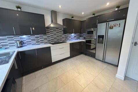 OPEN PLAN KITCHEN &amp; DINER