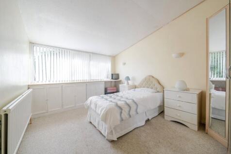 1328137-17-688200...