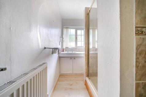 1328137-11-688200...