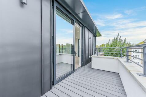 ROOF TERRACE