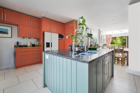 KITCHEN &amp; MORNING ROOM