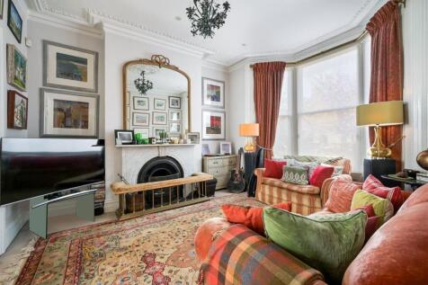 THROUGH RECEPTION ROOM