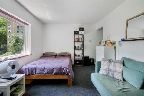 Studio Room