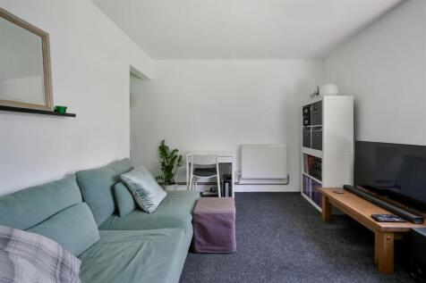 7 Staveley - Studio Room4.jpeg