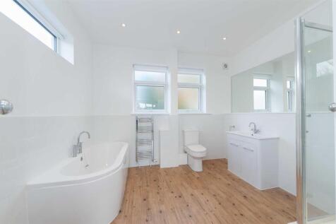 En Suite Bathroom
