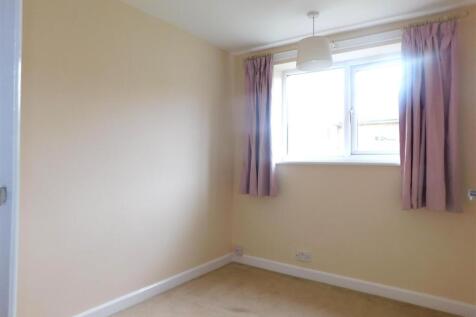 Bedroom 1.JPG