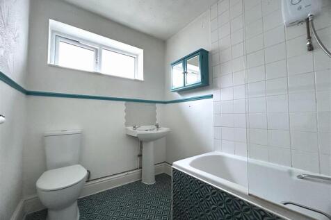 75c bathroom 1.jpg