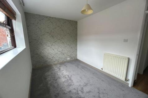 75c bedroom.jpg