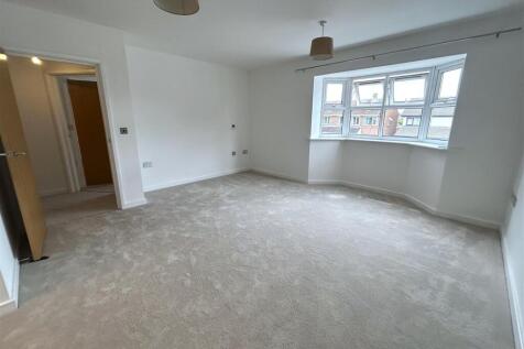 Living room 2 .jpg