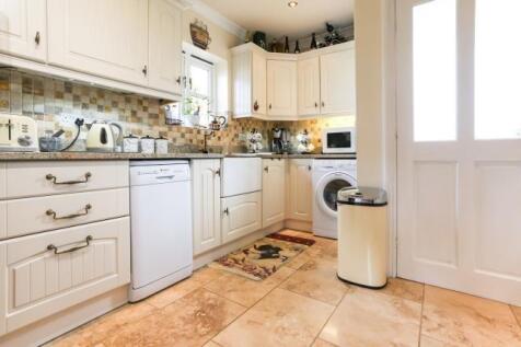 kitchen 2.jpg