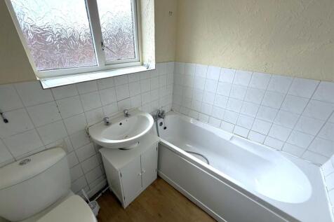 Bathroom.JPG