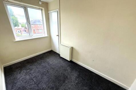 Bedroom 2.JPG