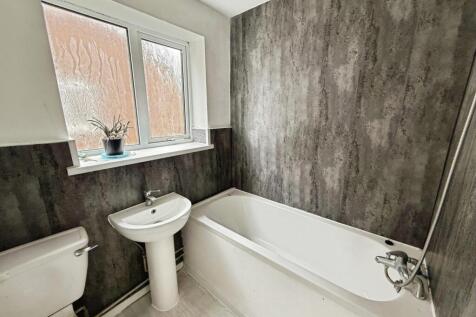 pbox-bathroom-343460.jpg