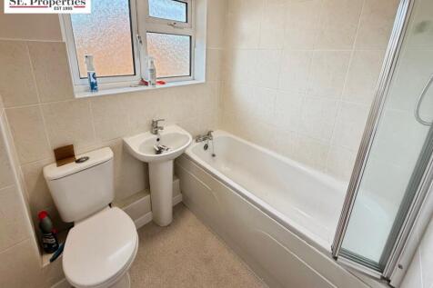 pbox-bathroom-344038.jpg
