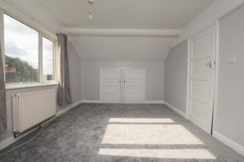 Bedroom 1 (2)