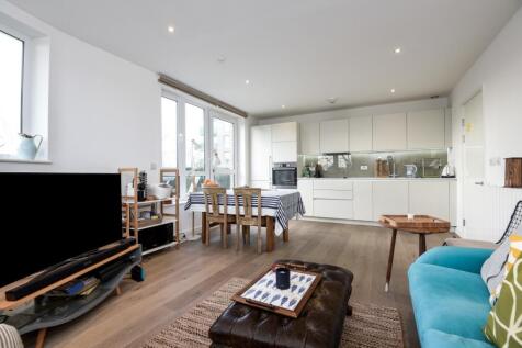 Reception/Kitchen