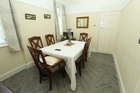 Dining Room1.JPG