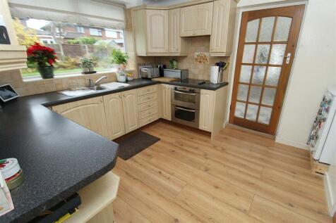 Kitchen1.JPG
