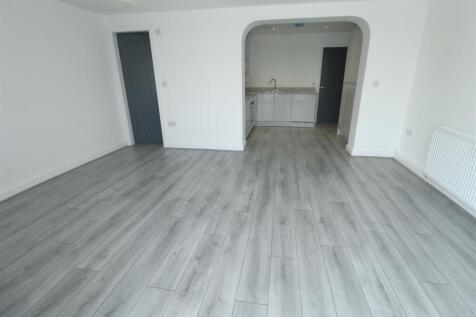 Family Room.JPG