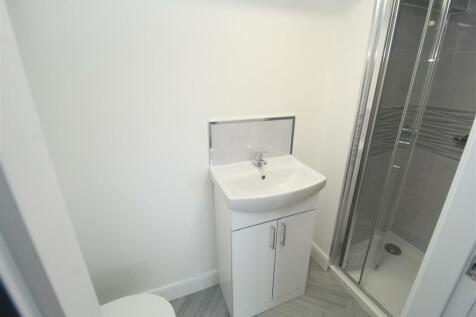 Ensuite.JPG