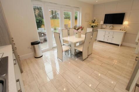 Kitchen4.JPG