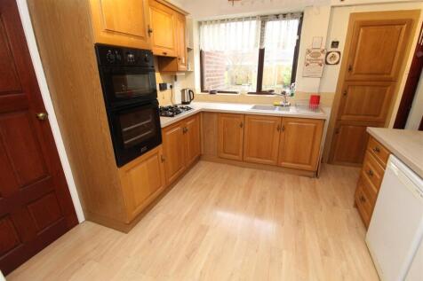 Kitchen2.JPG
