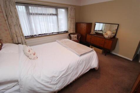 Bed2a.JPG