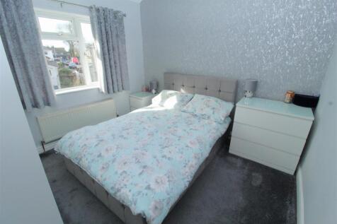 Bed2.JPG