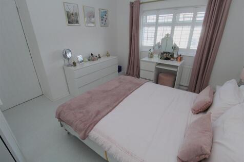 Bed2.JPG