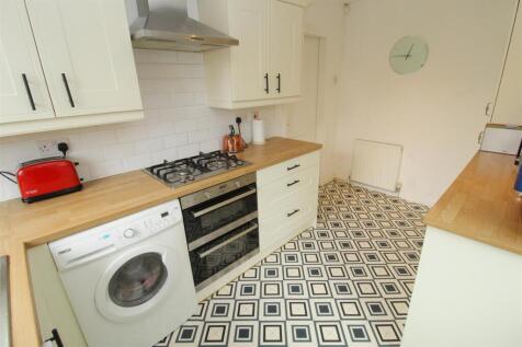 Kitchen3.JPG