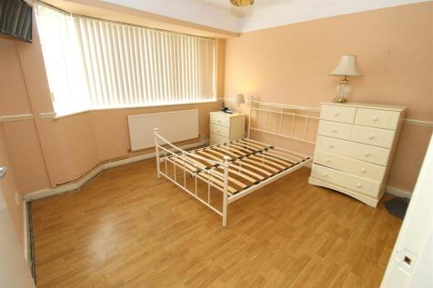 Bed1anew.JPG